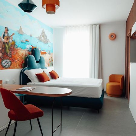 Albergo Dipinto BaccoФуроре Екстер'єр фото