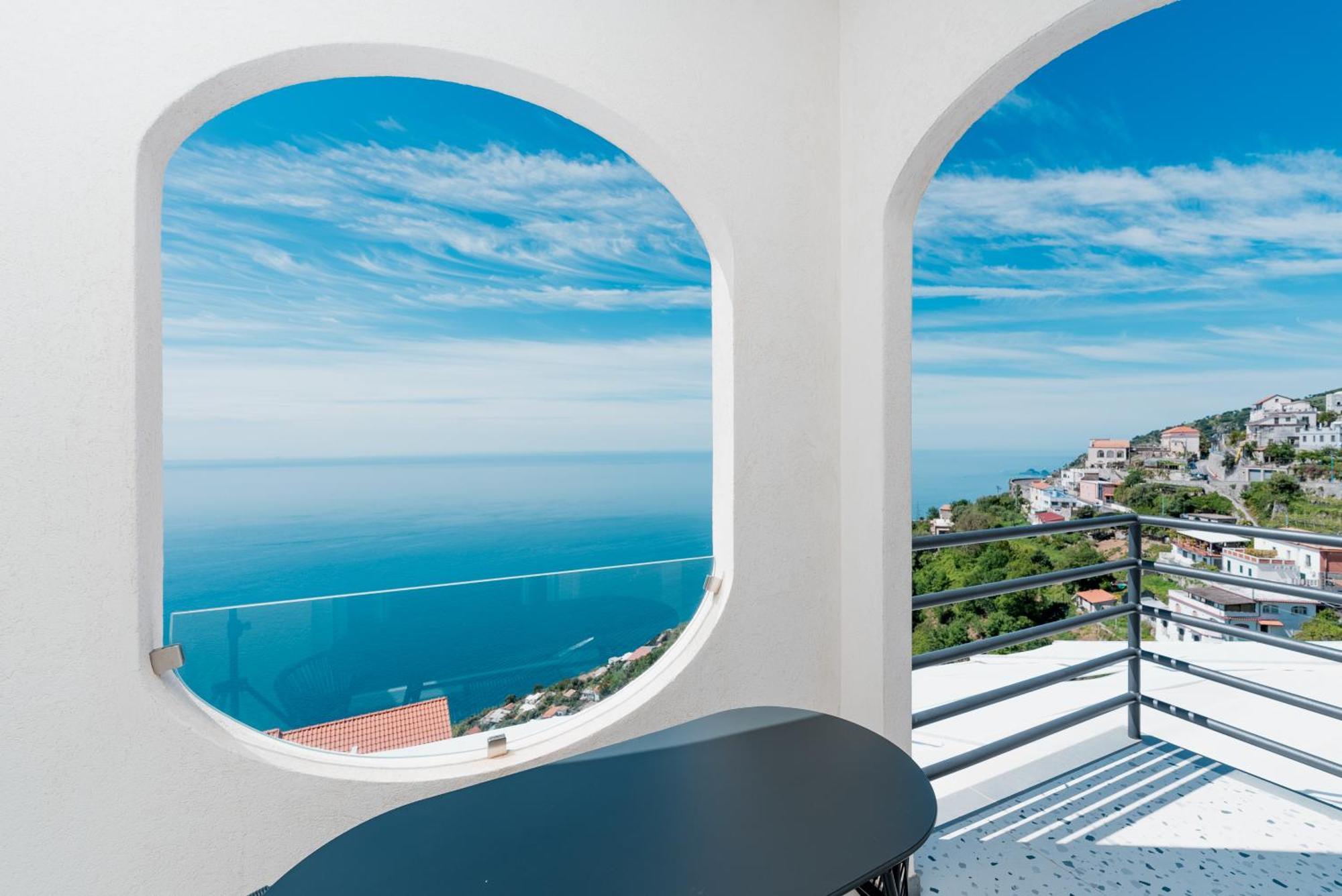 Albergo Dipinto BaccoФуроре Екстер'єр фото